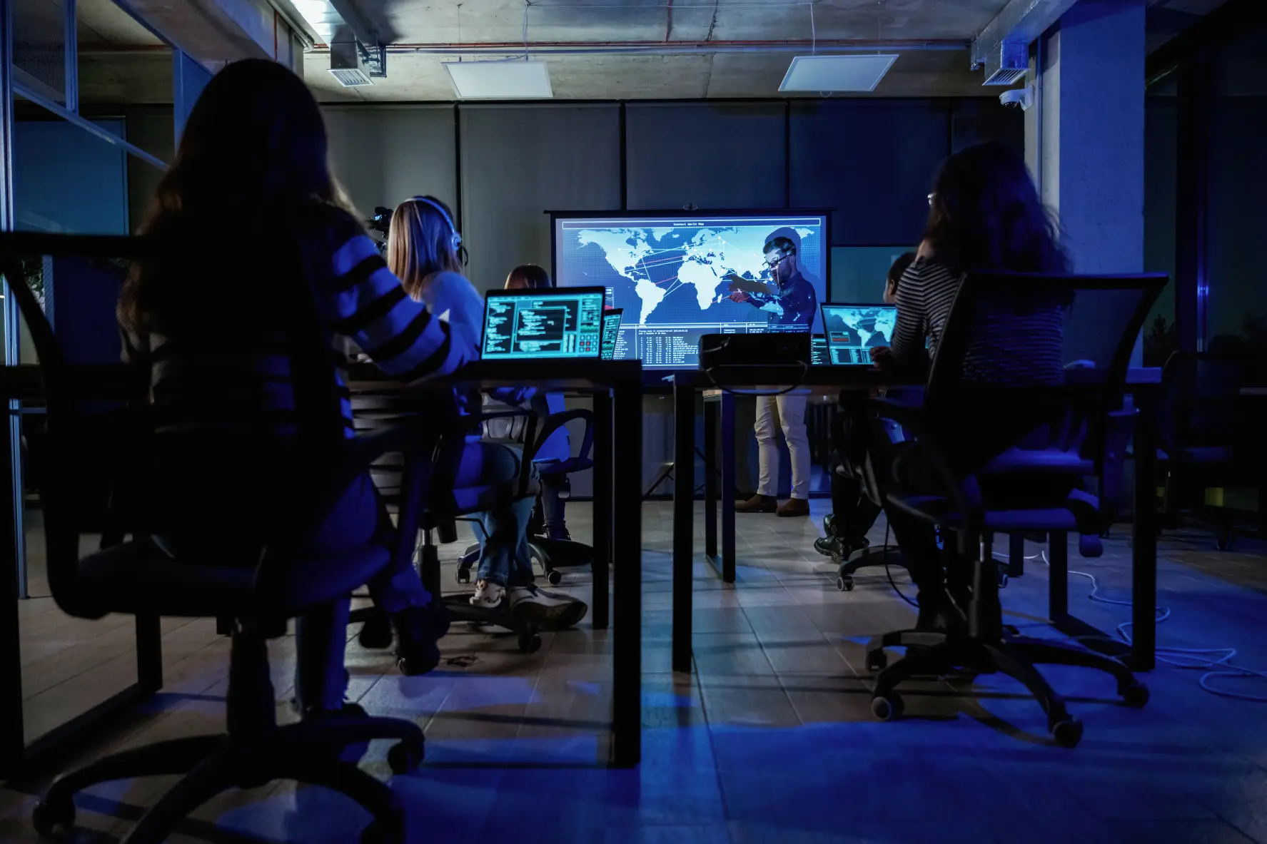 5 реальних кібератак: хто встояв, а хто зазнав мільйонних втрат